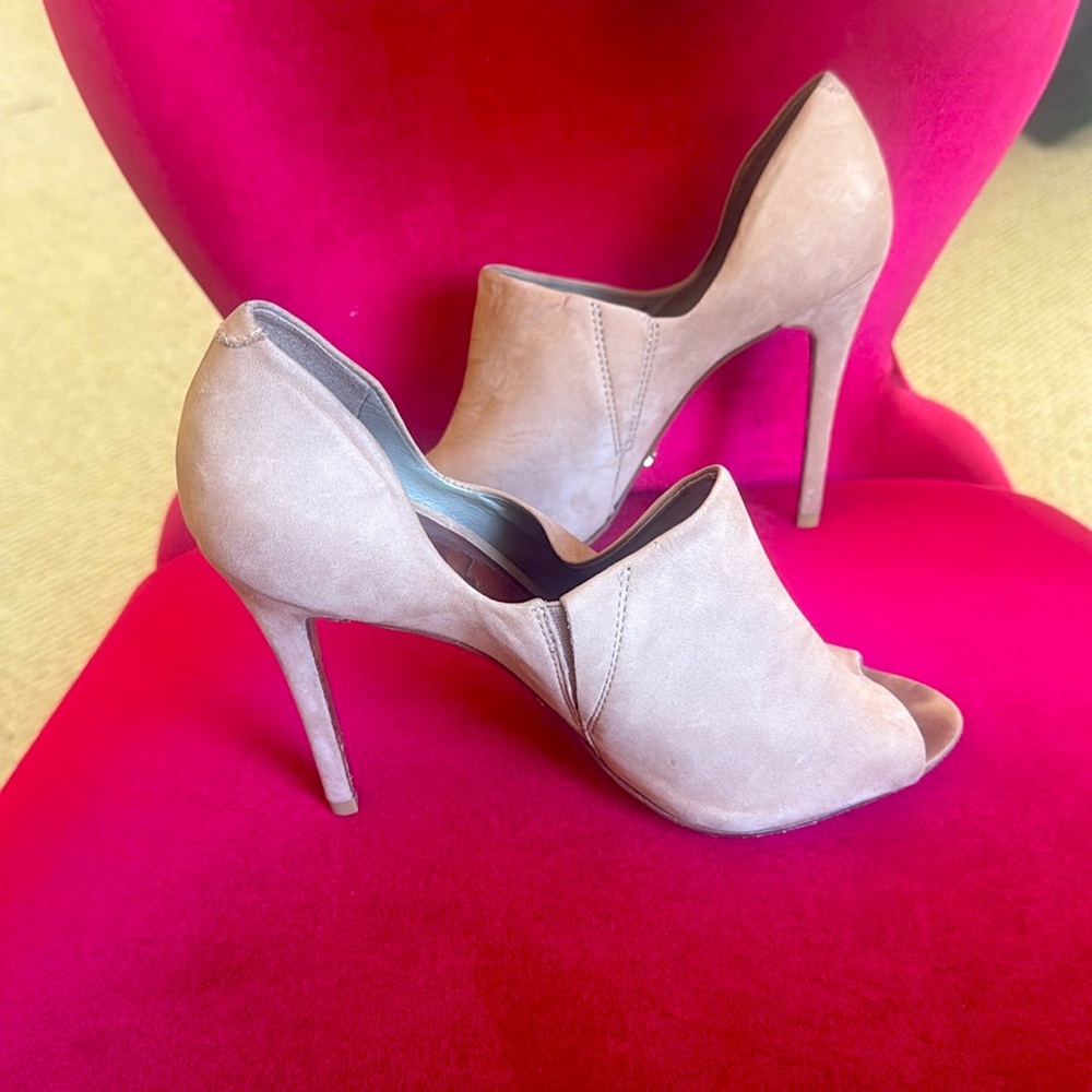 Schutz Nude Beige Peep Toe Stiletto Heels Pumps Size 7.5
